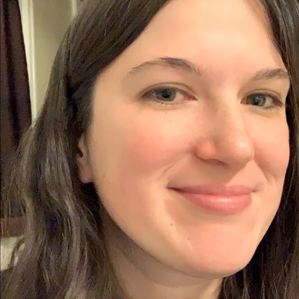 Meet your Posher, Emilie